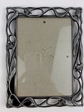 Metal 5 x 7 in Photo Picture Frame Silver Colored Floral Portrait or Landscape